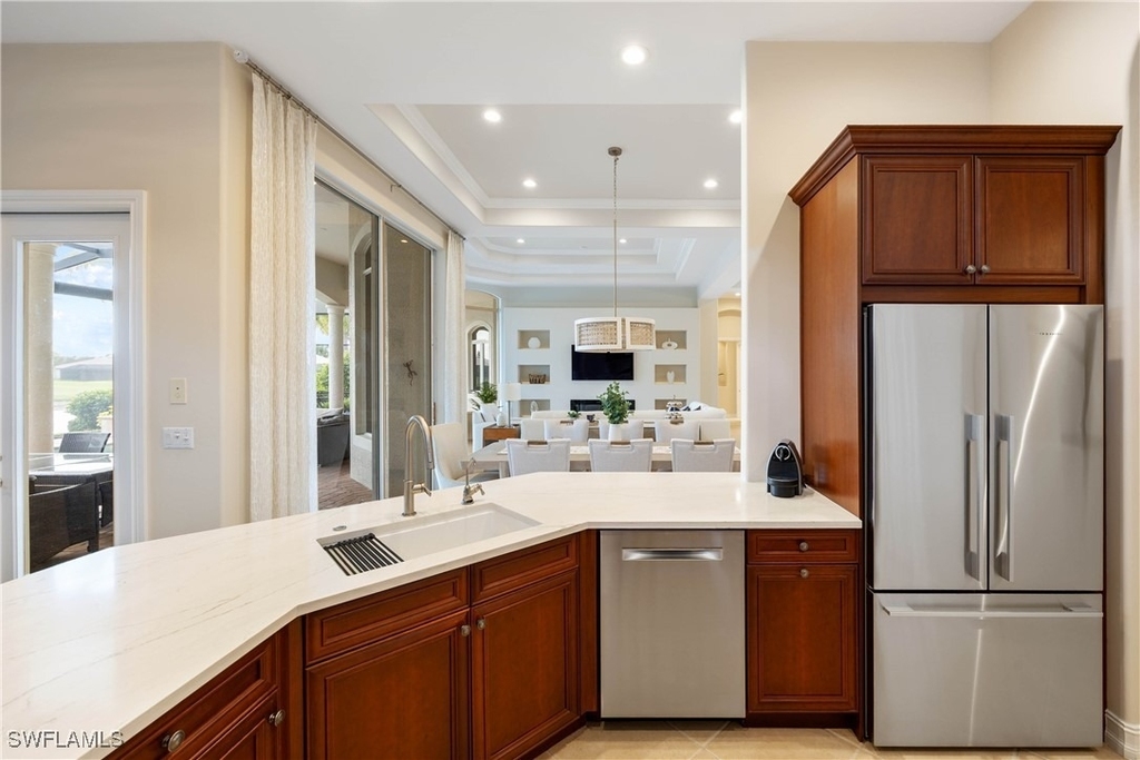 8950 Shenendoah Circle - Photo 11