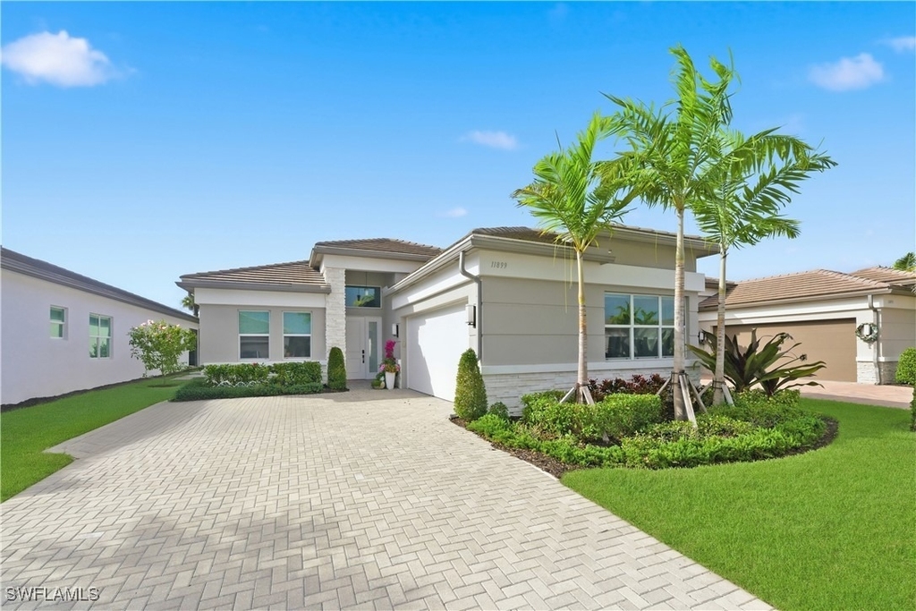 11899 Gardenia Avenue - Photo 2