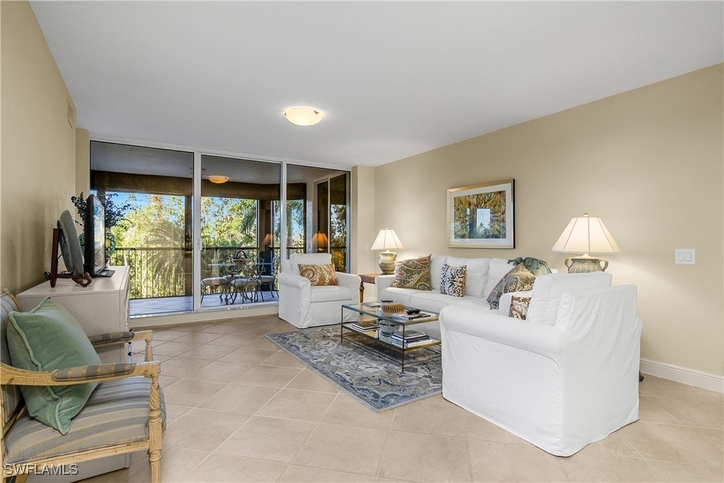 7225 Pelican Bay Boulevard - Photo 5