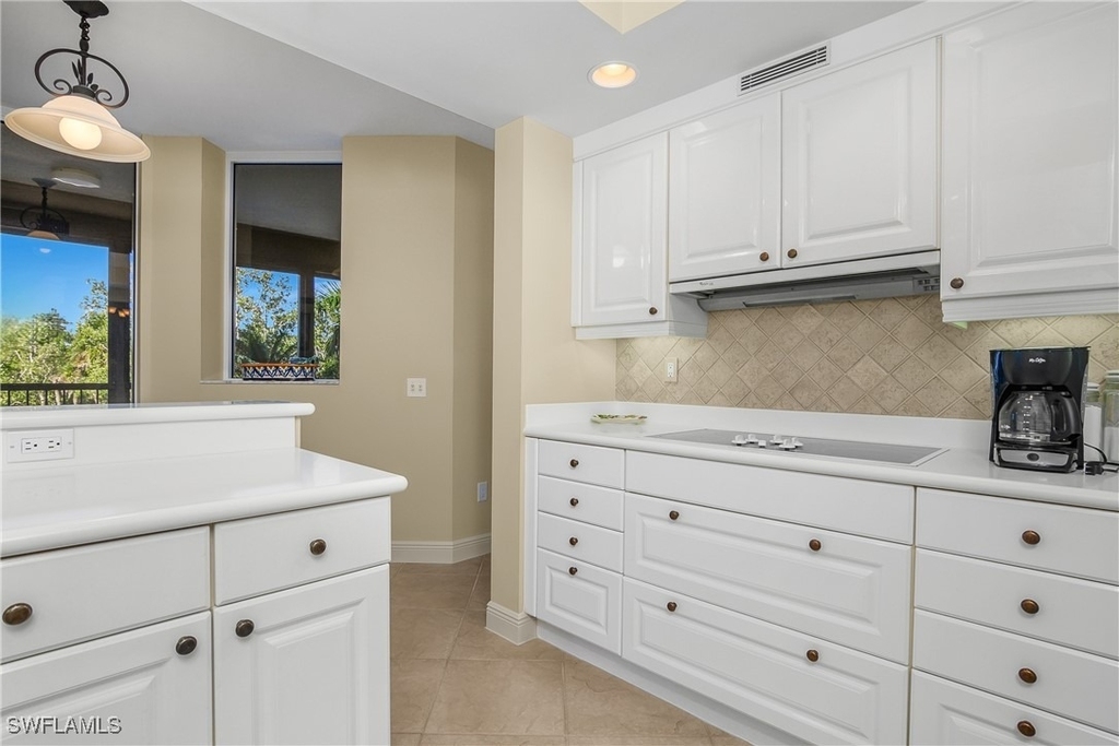 7225 Pelican Bay Boulevard - Photo 10