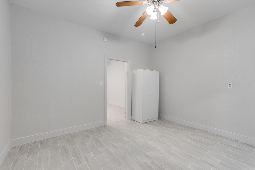 7133 Avenue C - Photo 8
