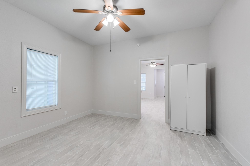 7133 Avenue C - Photo 9
