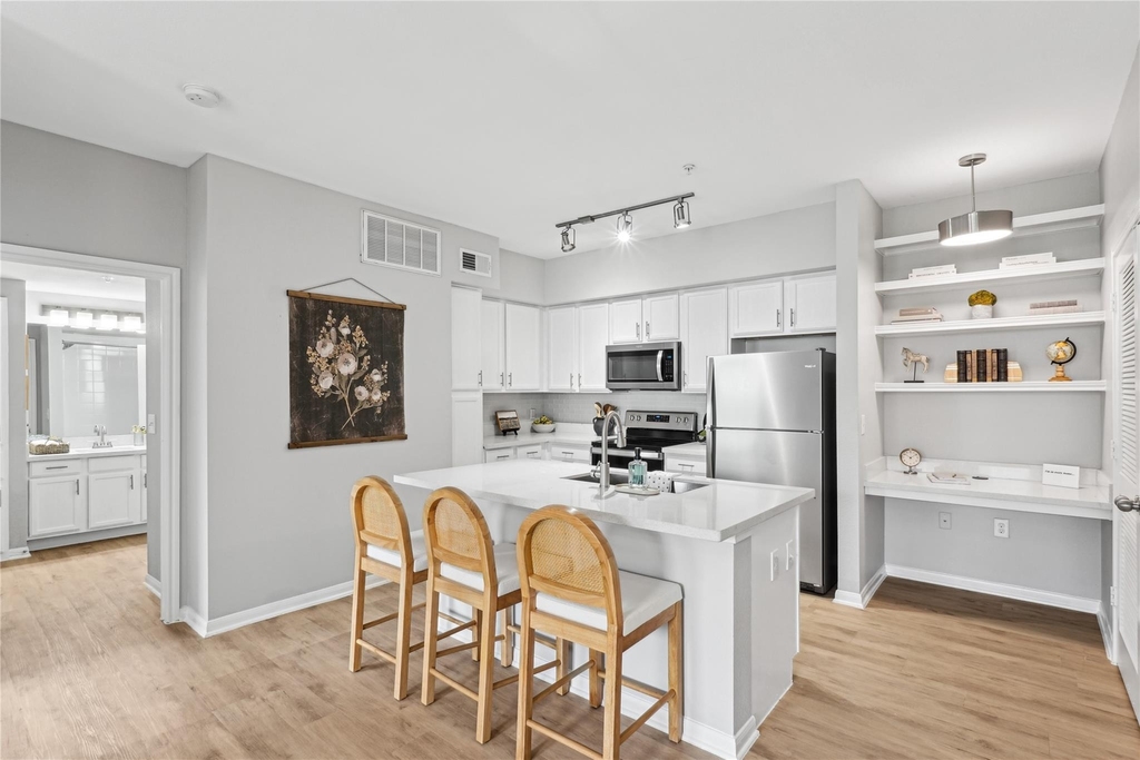 14807 Woodland Hills Drive - Photo 5