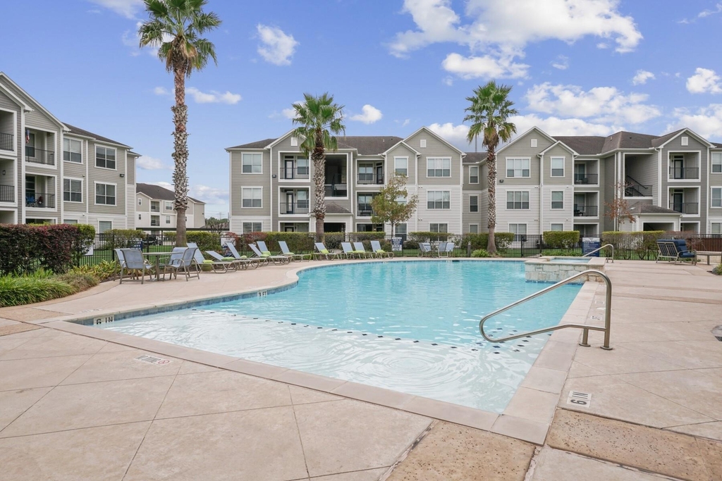 14807 Woodland Hills Drive - Photo 1