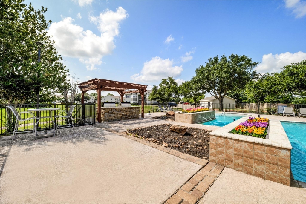 3419 Fountains Drive - Photo 3