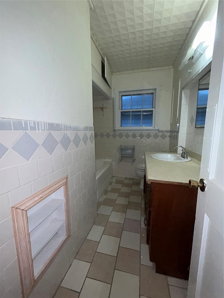 2018 N Avenue H - Photo 11