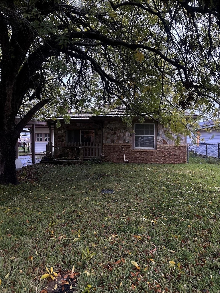 2018 N Avenue H - Photo 2