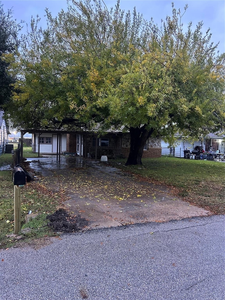 2018 N Avenue H - Photo 1