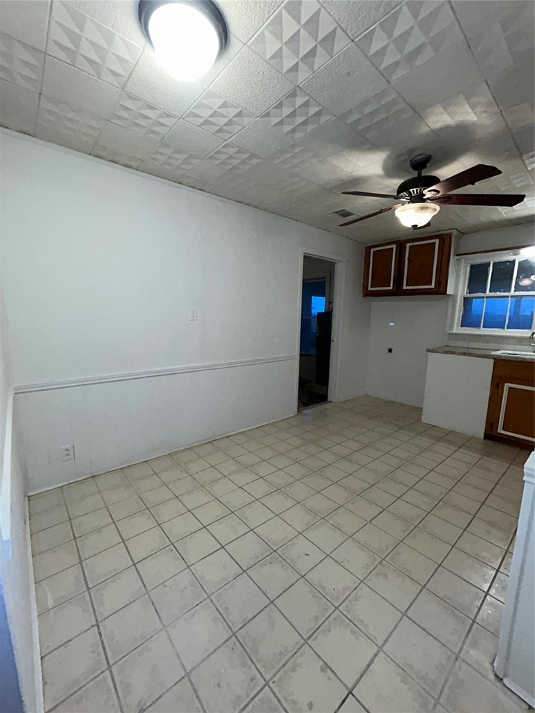 2018 N Avenue H - Photo 16