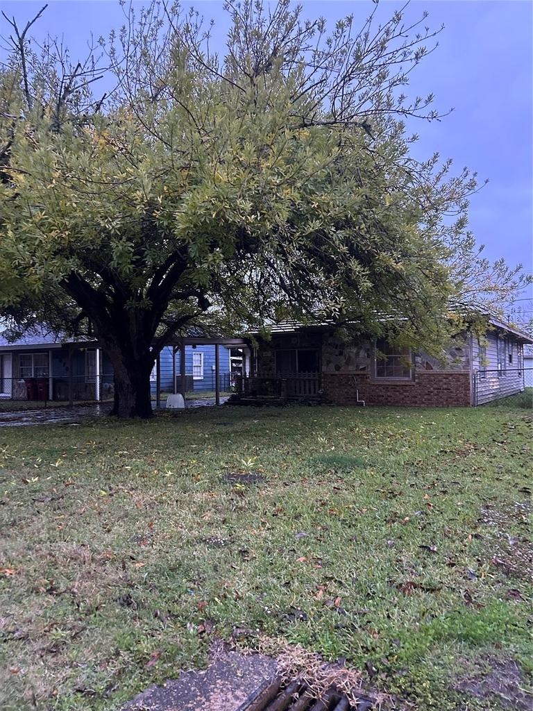 2018 N Avenue H - Photo 3