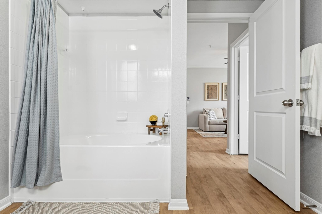 14807 Woodland Hills Drive - Photo 11