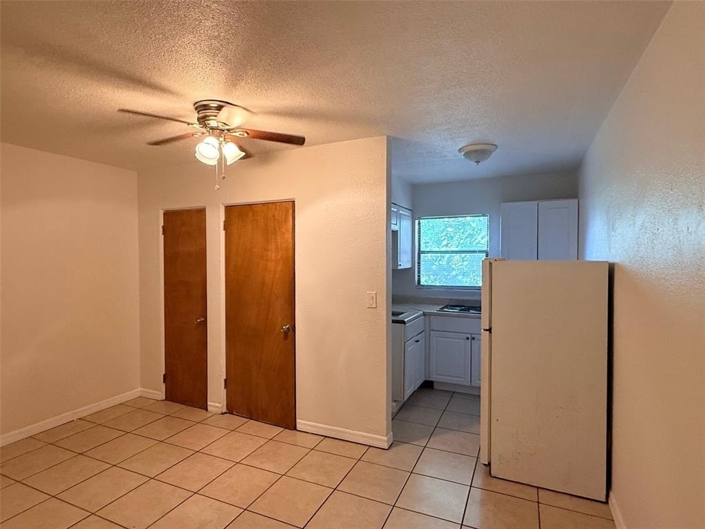 2404 10th Street W - Photo 3