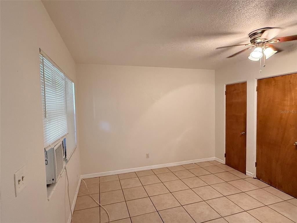 2404 10th Street W - Photo 2