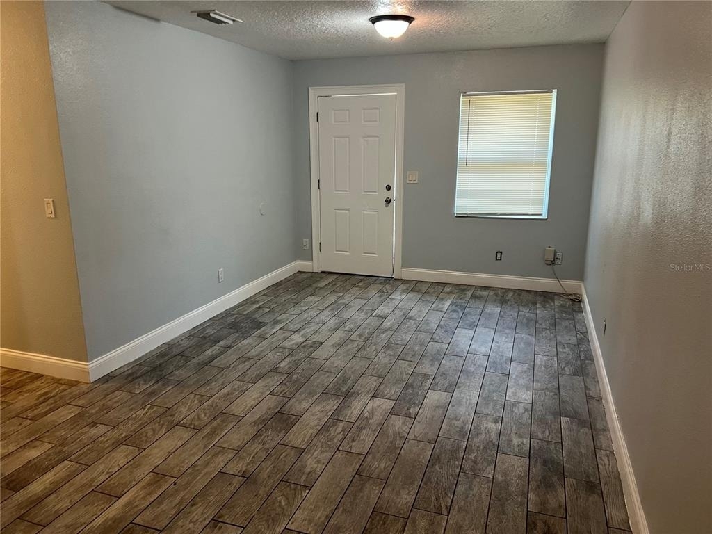 920 Maydell Drive - Photo 2