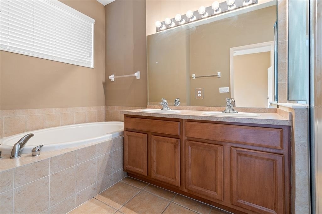 2052 Park Crescent Drive - Photo 32