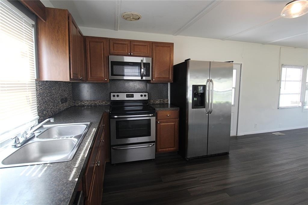 503 51st Avenue W - Photo 3