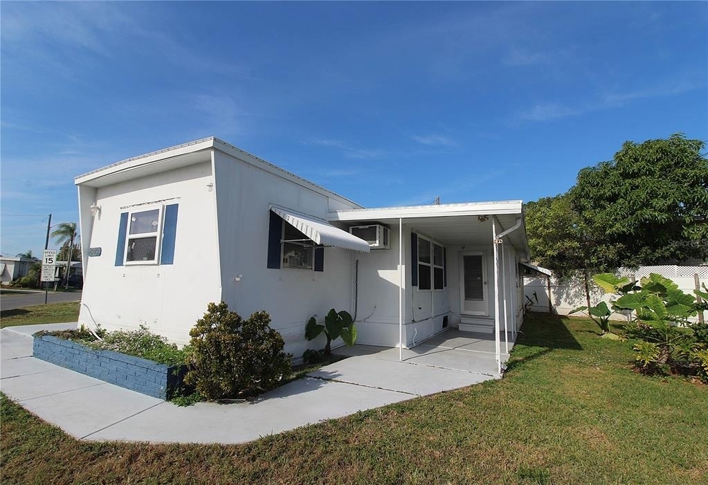503 51st Avenue W - Photo 0