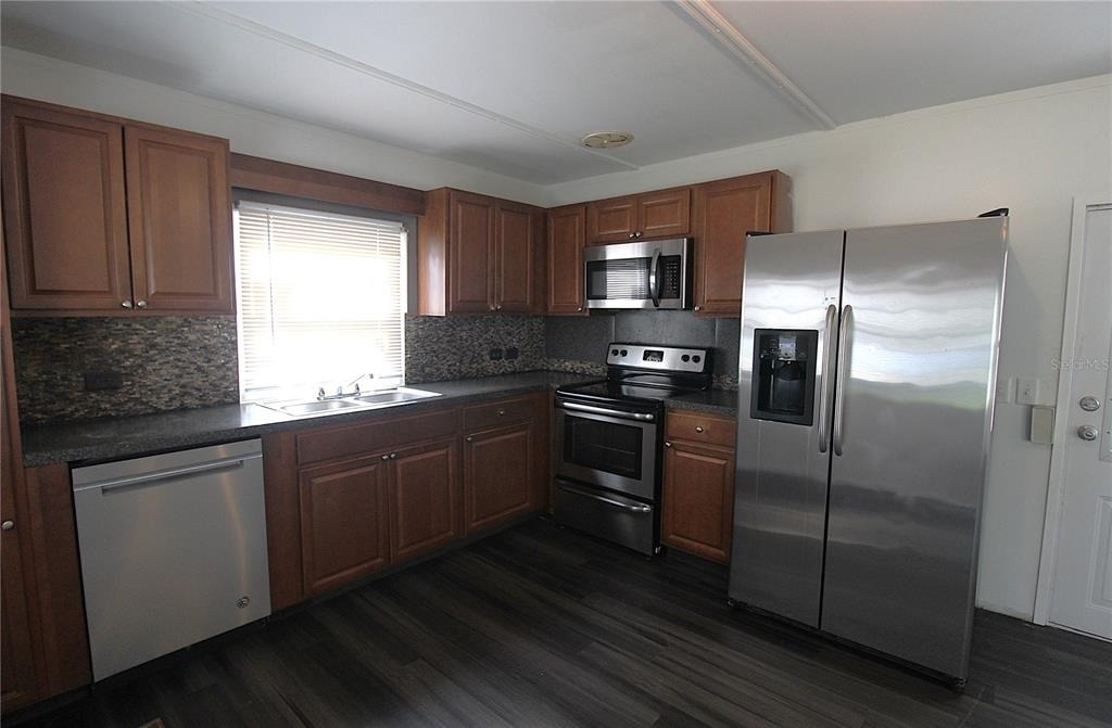503 51st Avenue W - Photo 2