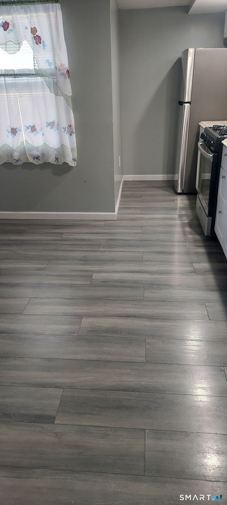 452 Wethersfield Avenue - Photo 1