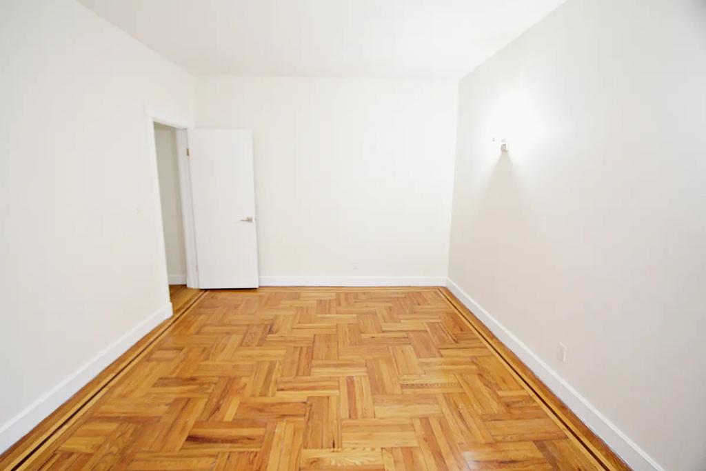 West 155th Street and Edgecombe Ave  - Photo 10