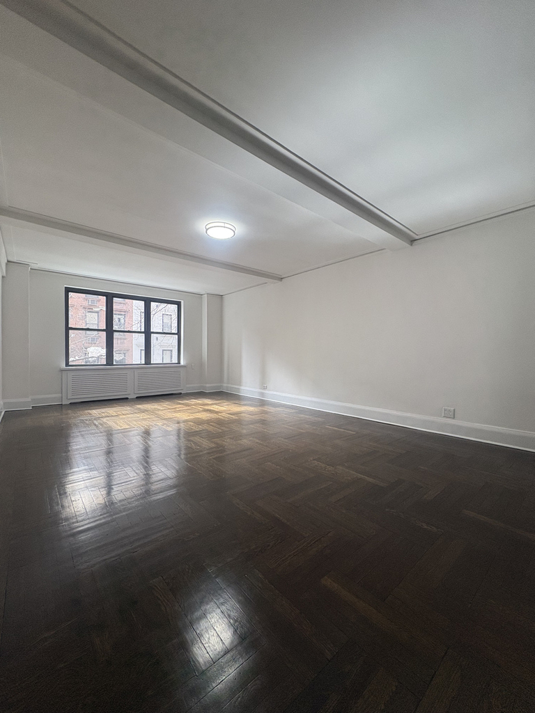  East 38th Street Off Third Ave - Photo 1