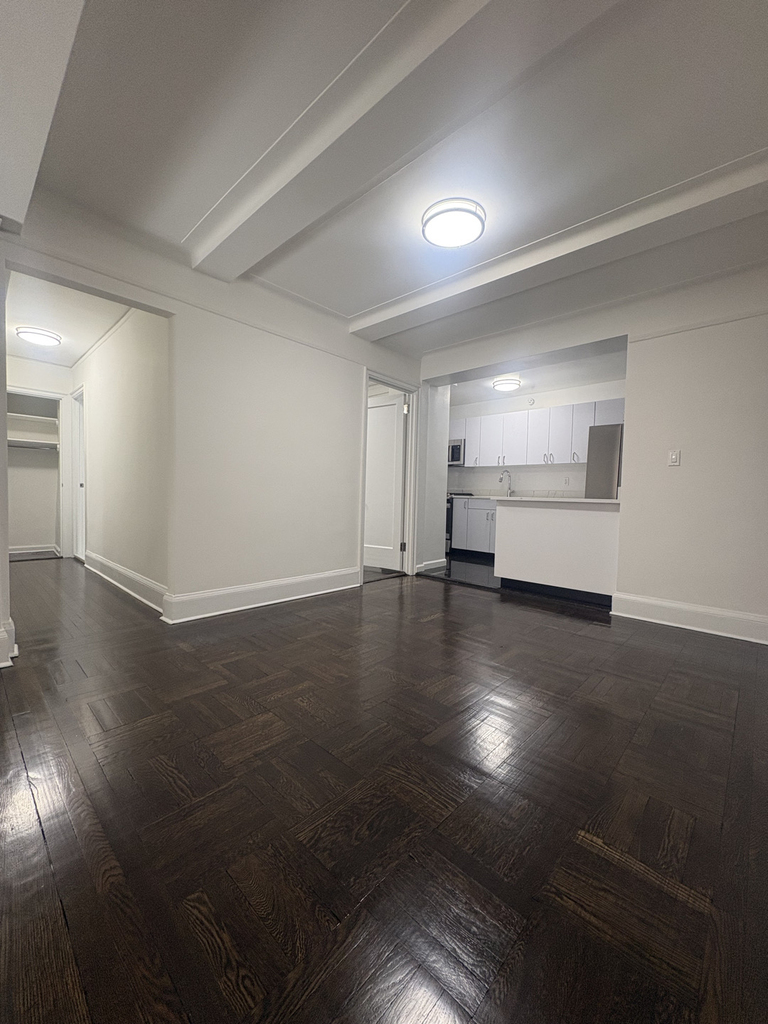  East 38th Street Off Third Ave - Photo 2