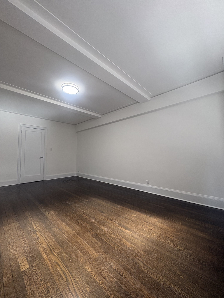  East 38th Street Off Third Ave - Photo 5