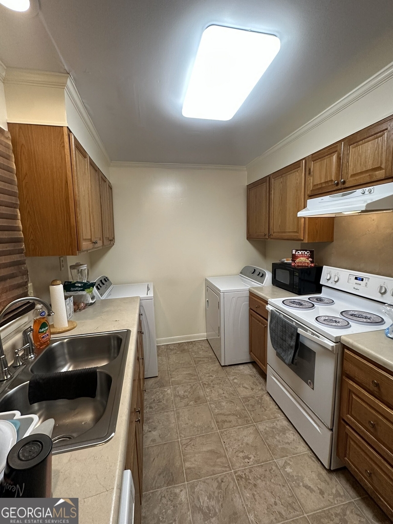 105 Cedar Drive - Photo 0