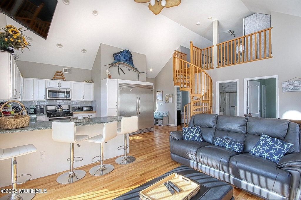 30 Stockton Avenue - Photo 1