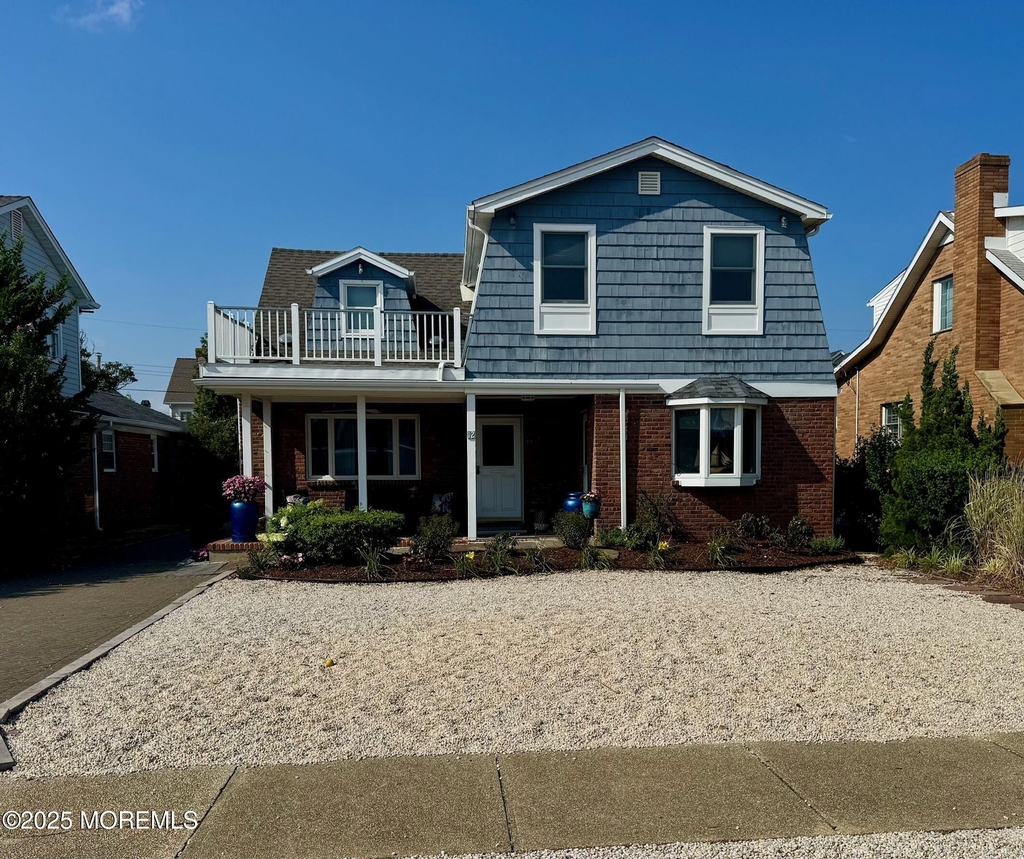 12 York Avenue - Photo 0