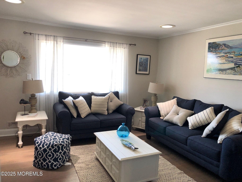12 York Avenue - Photo 3