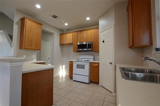 1400 Oakcrest Drive - Photo 7