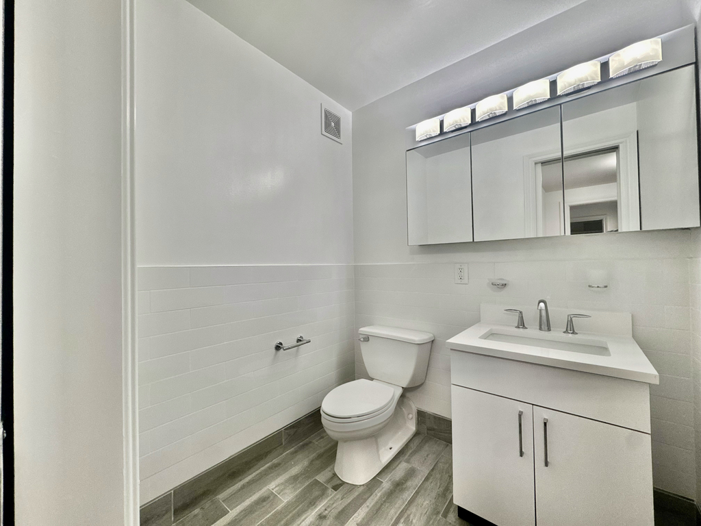 145 East 16th Street - Photo 8