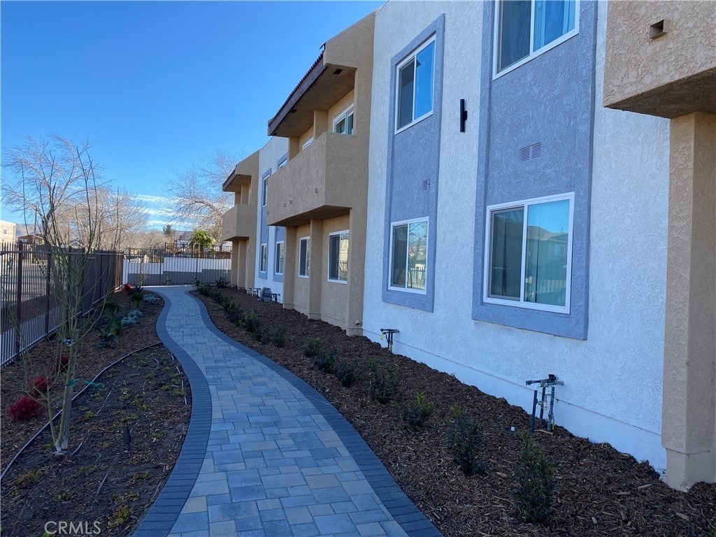 454 E Avenue Q3 - Photo 0