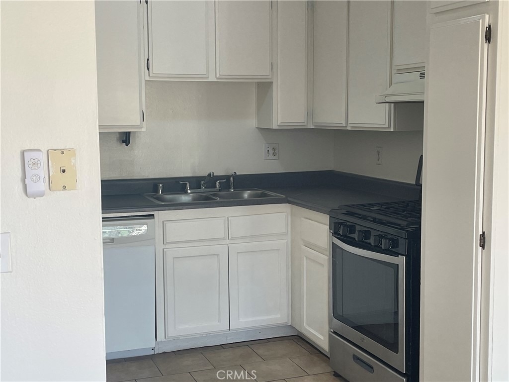 1430 W Badillo - Photo 6