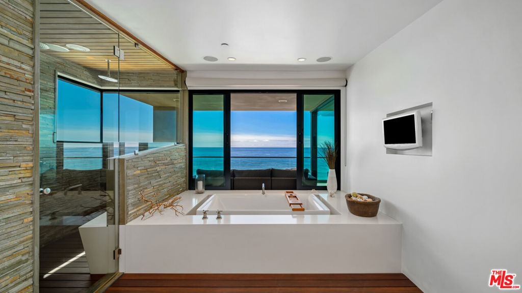 25250 Malibu Road - Photo 43