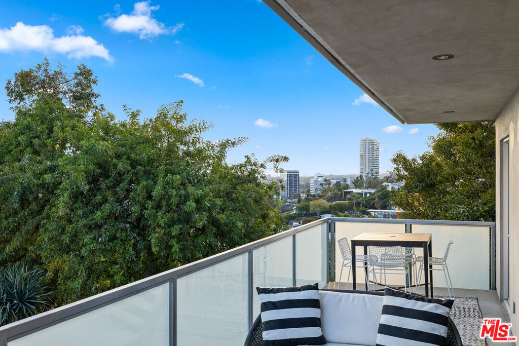 8737 St Ives Drive - Photo 14
