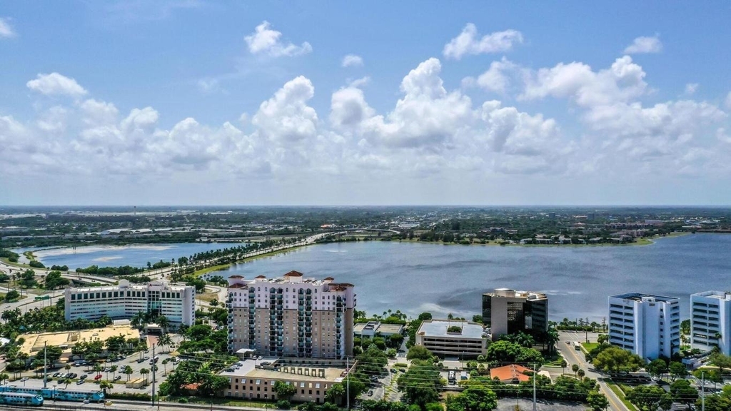 720 S Sapodilla Avenue - Photo 11