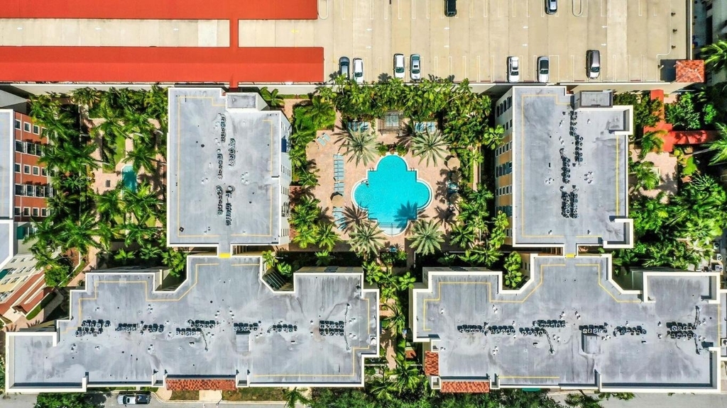 720 S Sapodilla Avenue - Photo 10