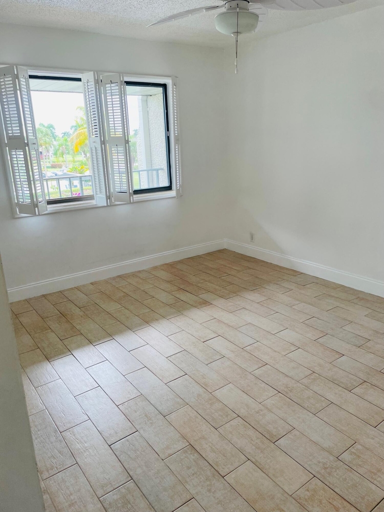 4080 Tivoli Court - Photo 10
