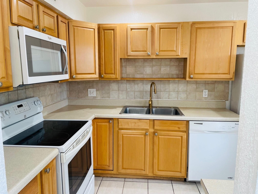 4080 Tivoli Court - Photo 6