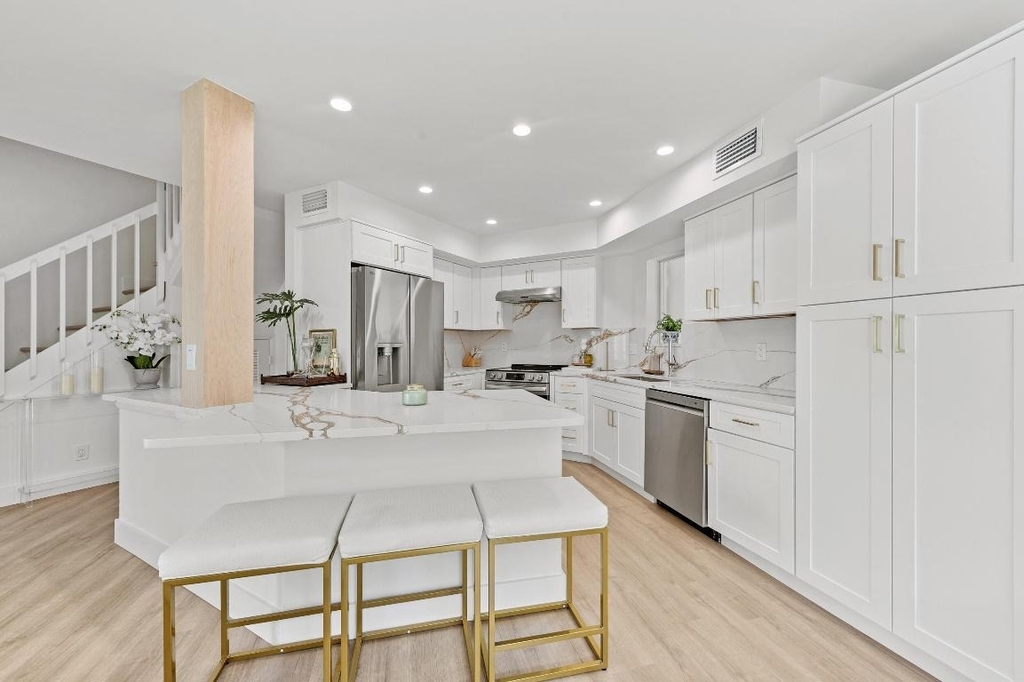 288 Seabreeze Circle - Photo 11
