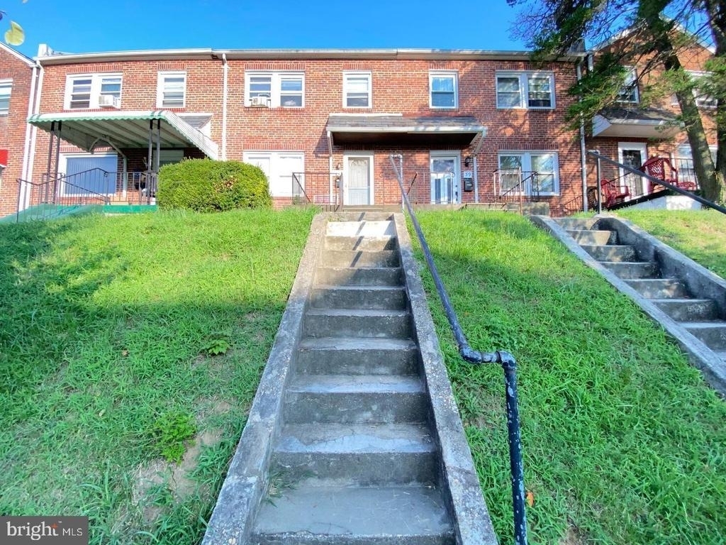 41 N Kossuth Street - Photo 0