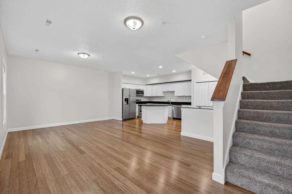 220 E 37th Street - Photo 13