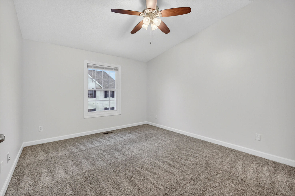 220 E 37th Street - Photo 20