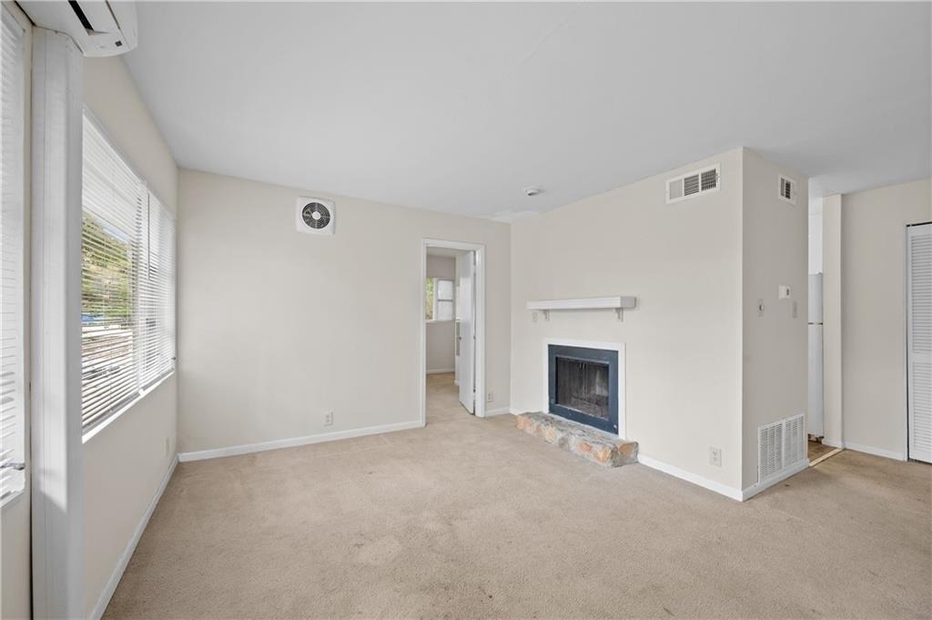 11 Peachtree Hills Avenue Ne - Photo 2