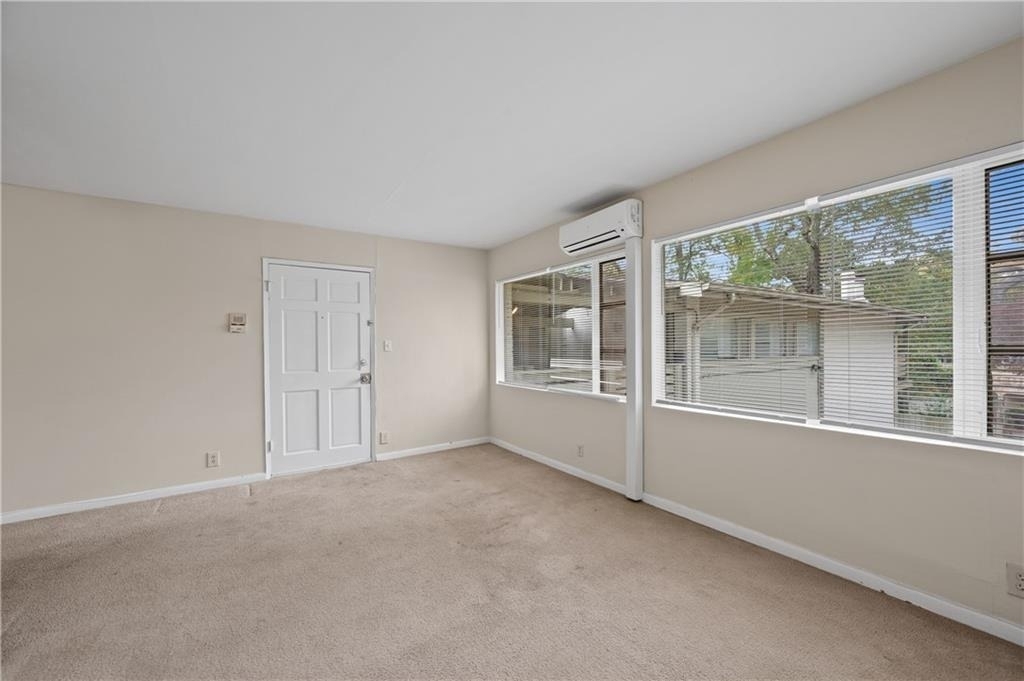 11 Peachtree Hills Avenue Ne - Photo 4