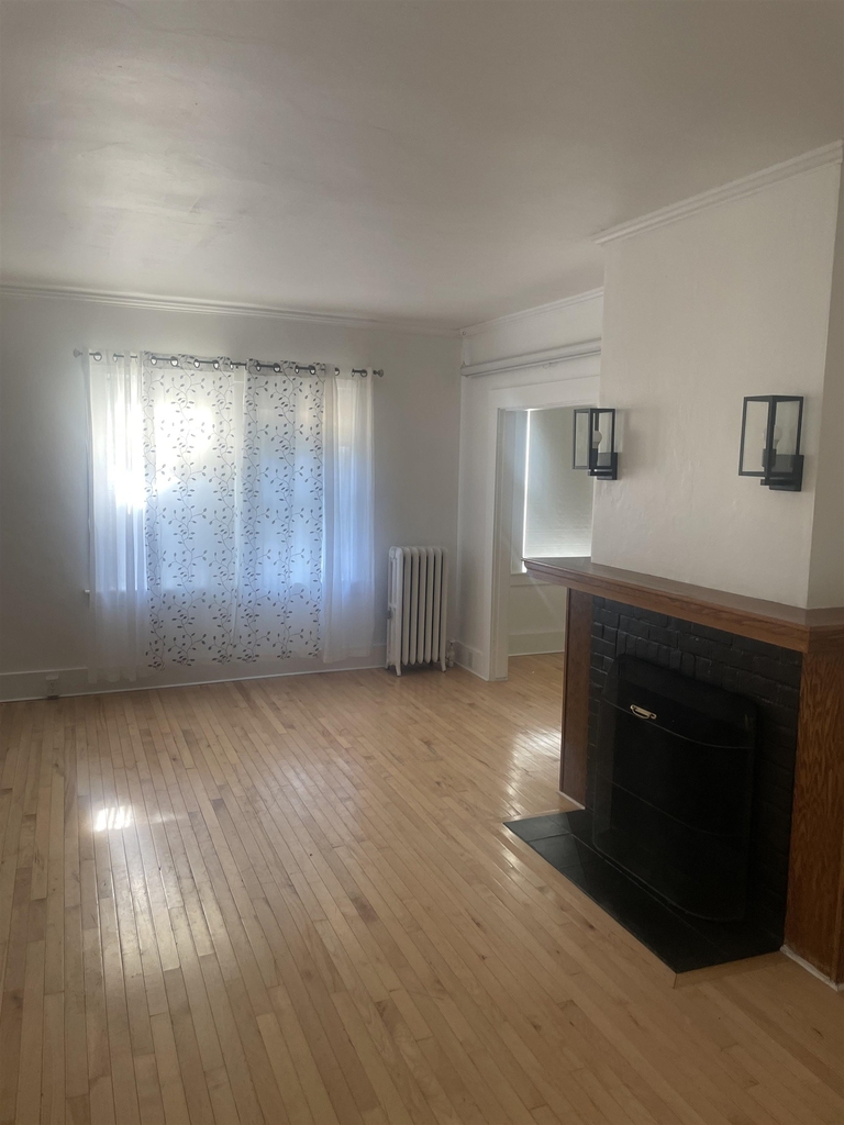 30 Baker - Photo 2