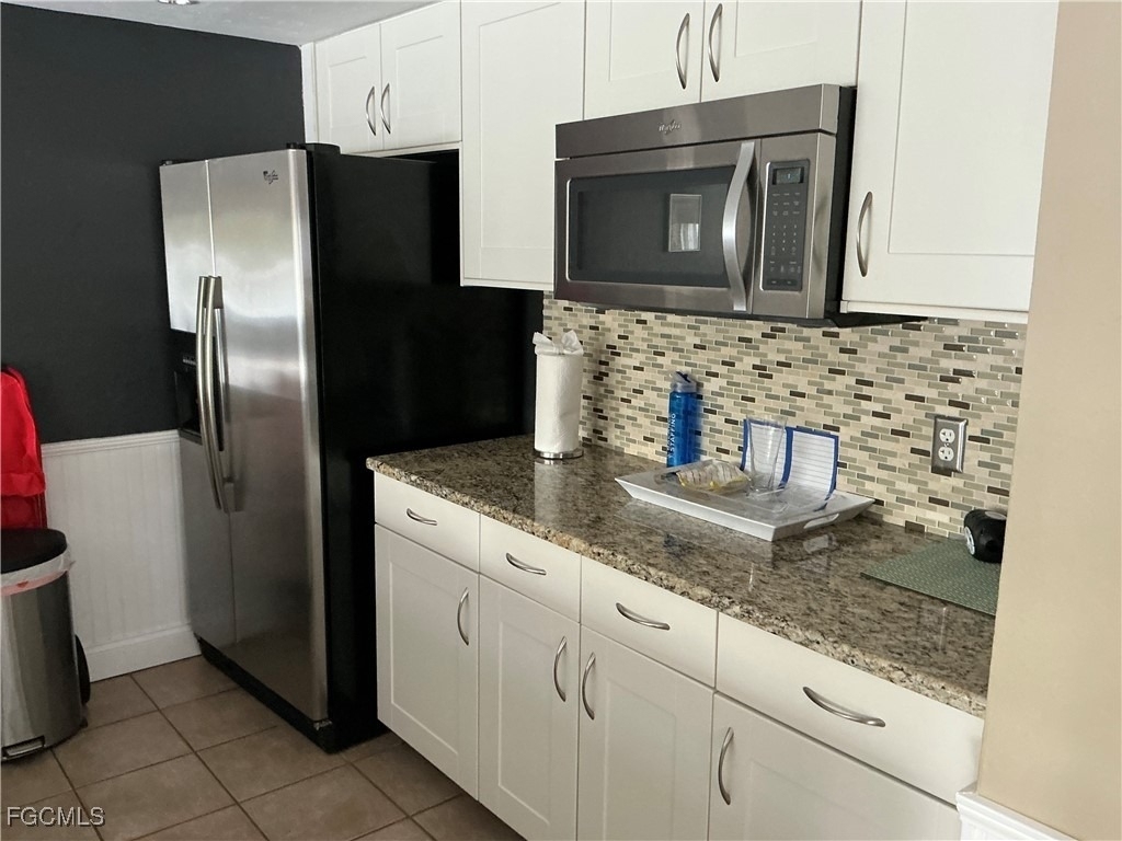 2885 Palm Beach Boulevard - Photo 19