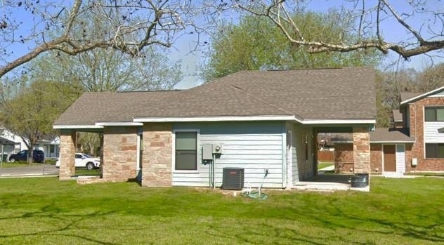 106 Walnut St - Photo 1